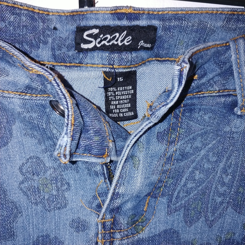 Floral Jeans - Picture 2 of 4